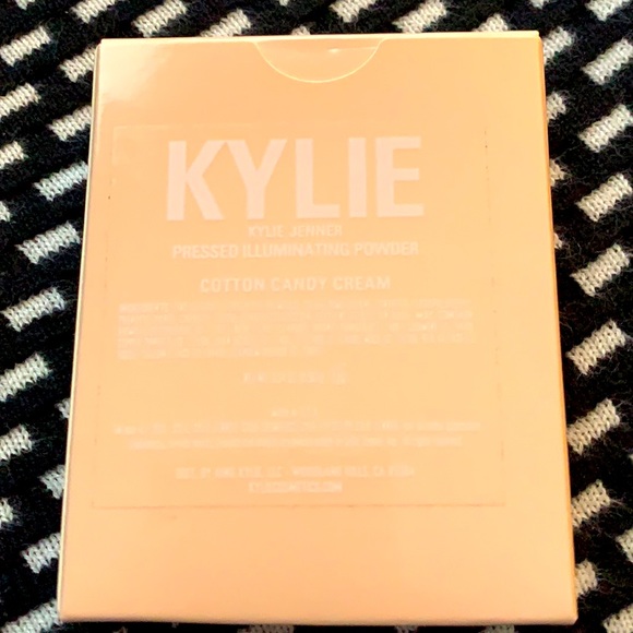 100% Authentic BNIB KYLIE COSMETICS PRESSED ILLUMINATING POWDER SET - Picture 10 of 12